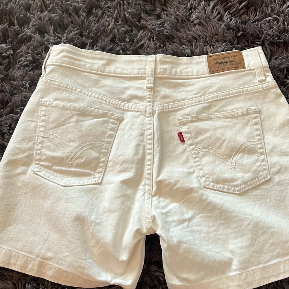 Levi's 515 White Denim Shorts. Size 6 Excellent condition - Picture 4 of 12